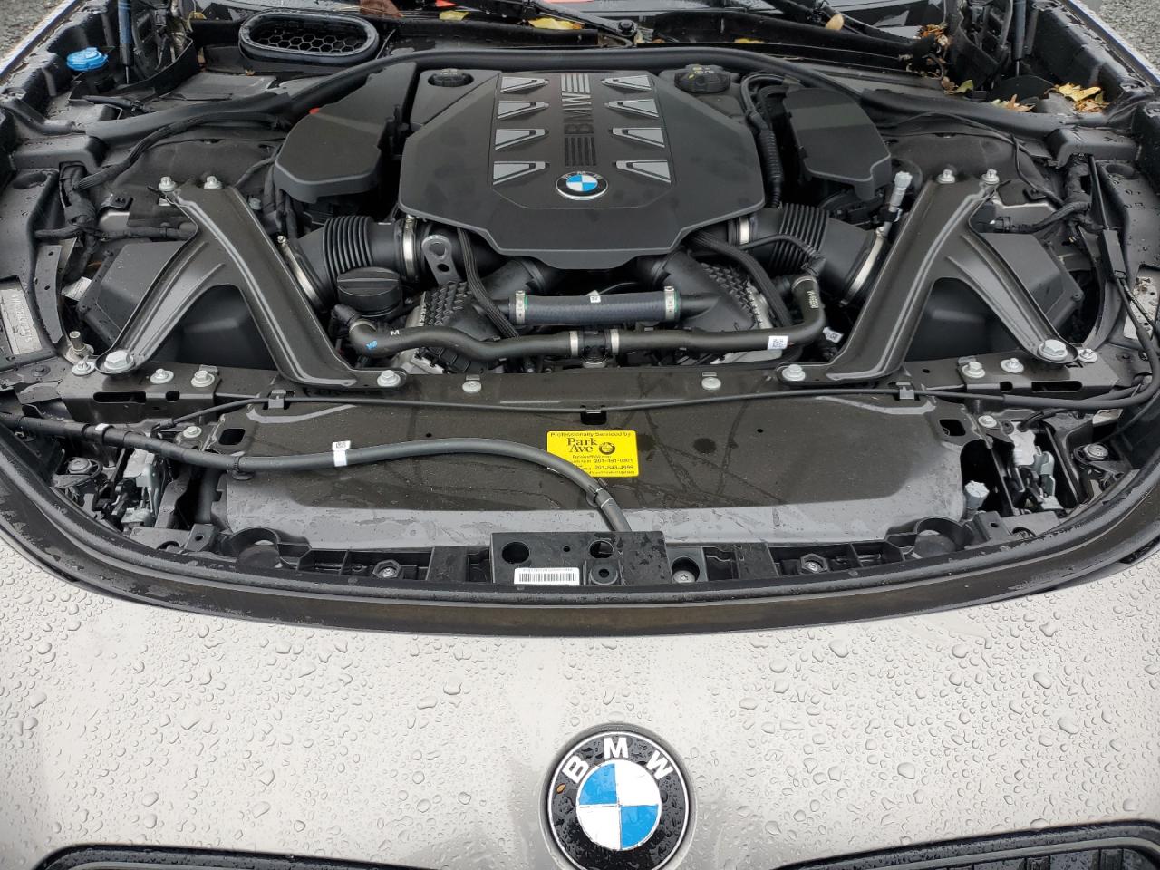 BMW 7 Series Xi Image 9