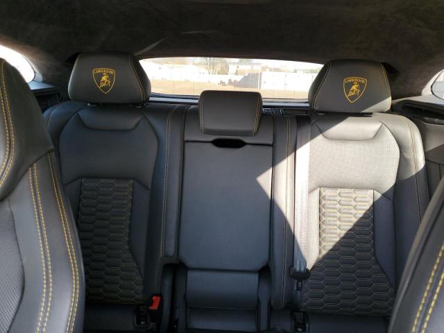 Lamborghini Urus Image 10