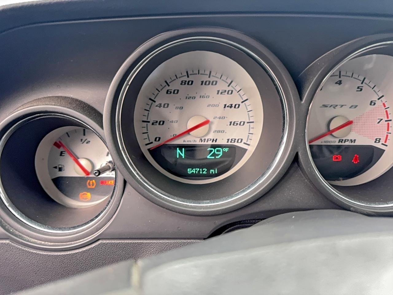 Dodge Challenger Srt-8 Image 8