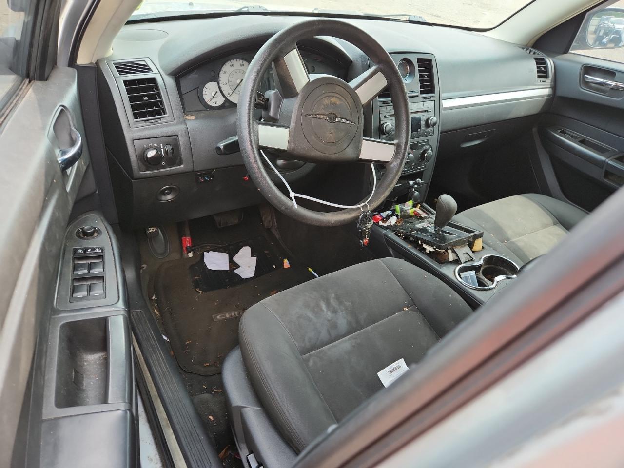 Chrysler 300 Lx Image 12