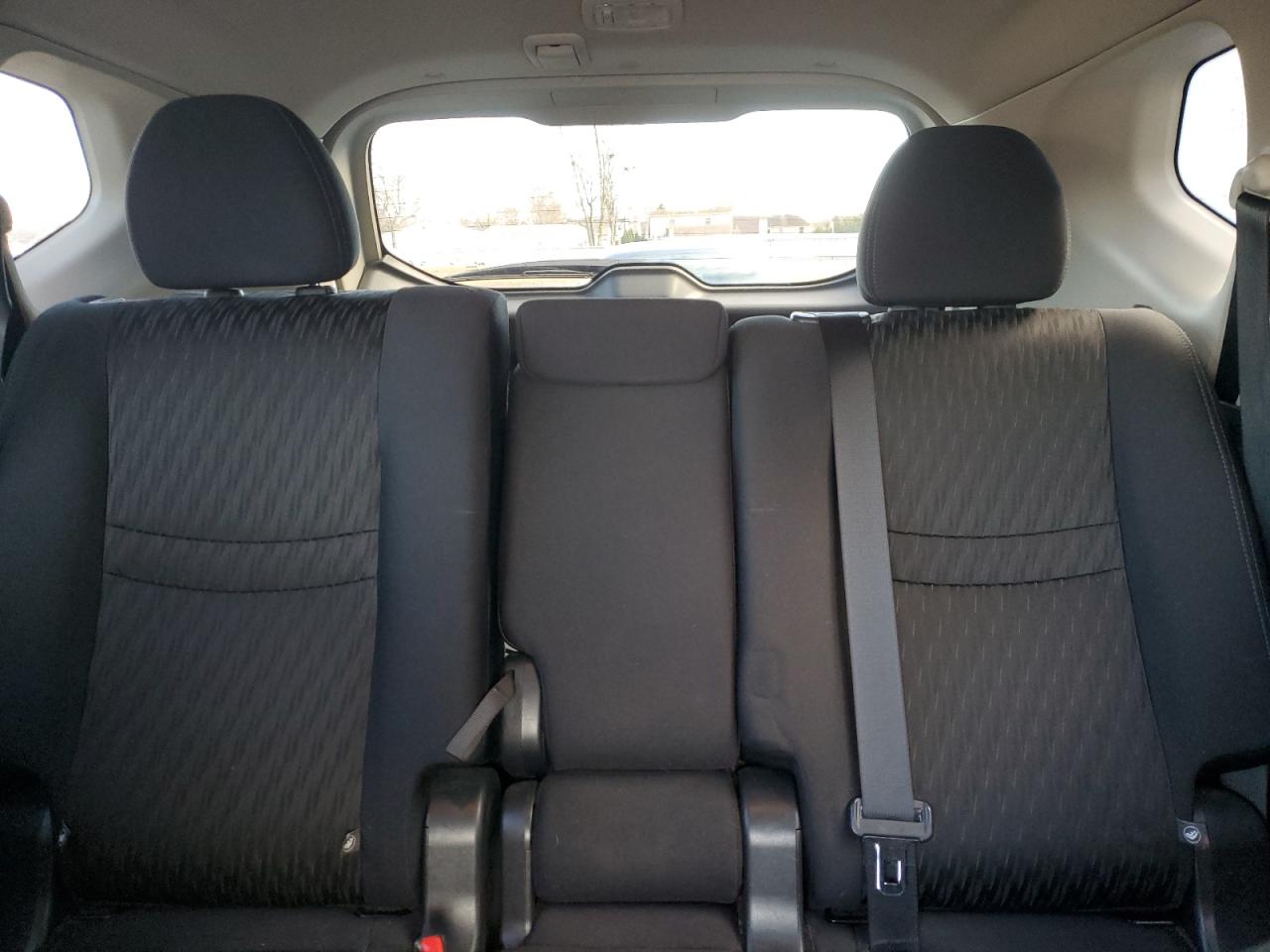 Nissan Rogue S Image 11