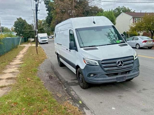  Salvage Mercedes-Benz Sprinter