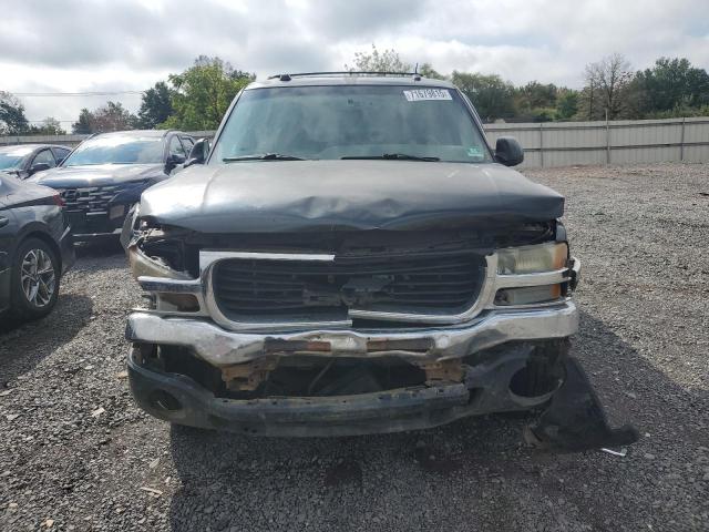 GMC Yukon Denali Image 3