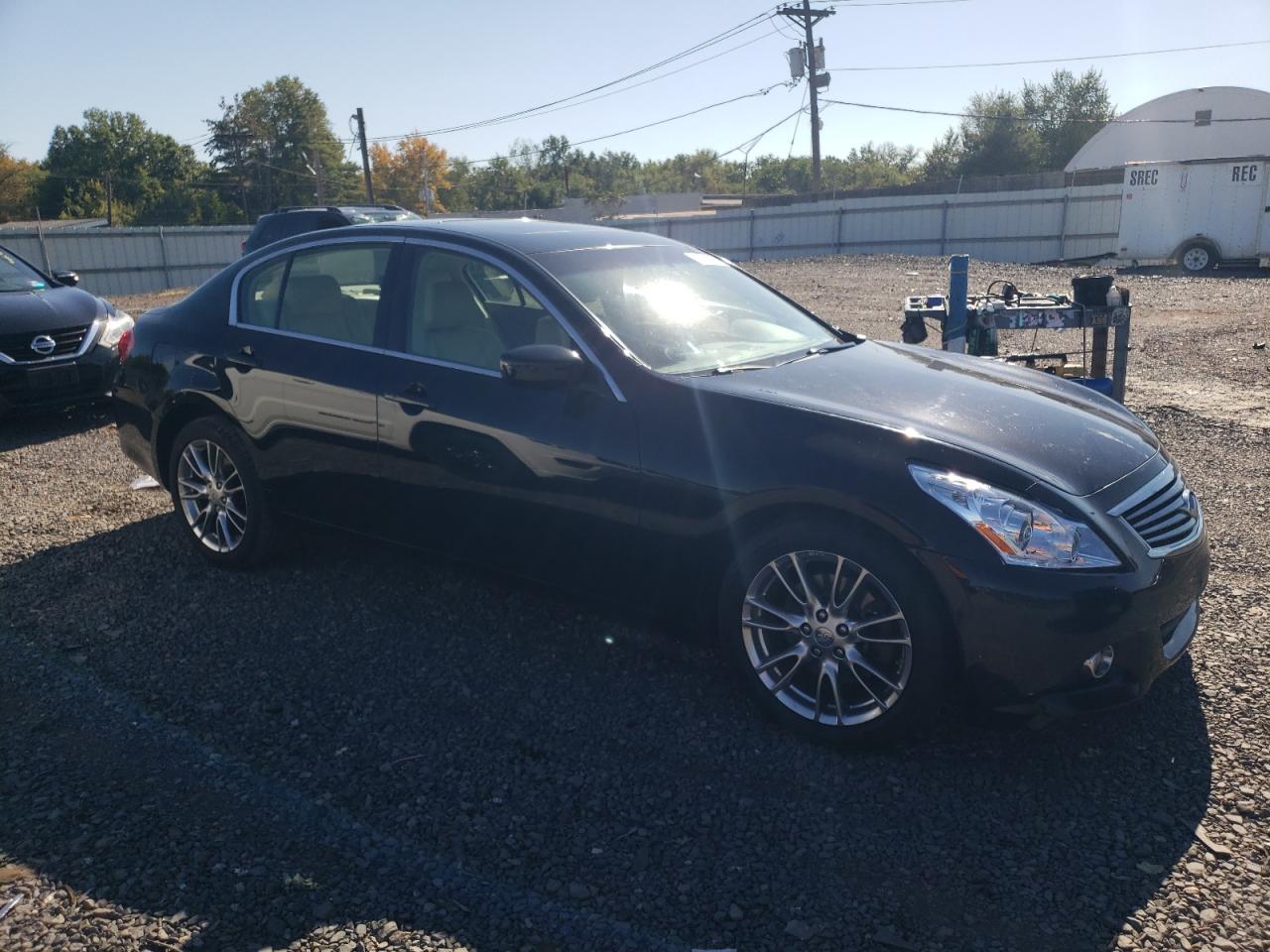 INFINITI G37 Image 3