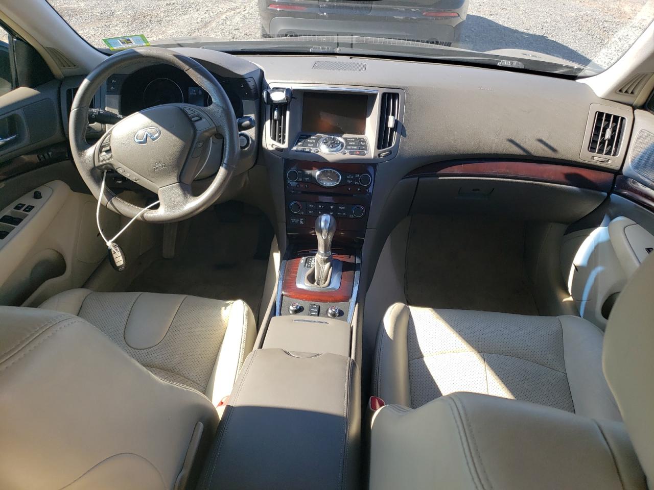 INFINITI G37 Image 10