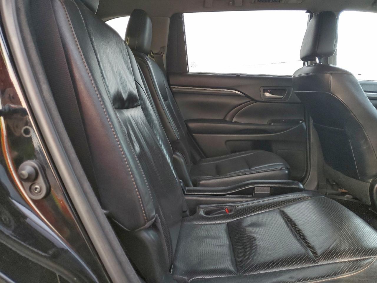 Toyota Highlander Limited Image 8