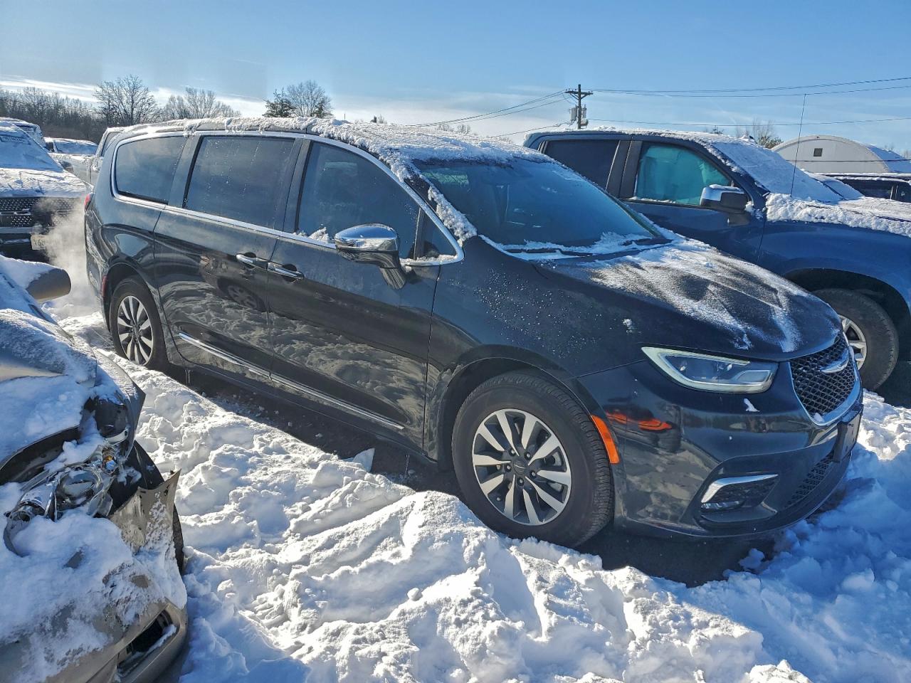 Chrysler Pacifica Hybrid Limited Image 13