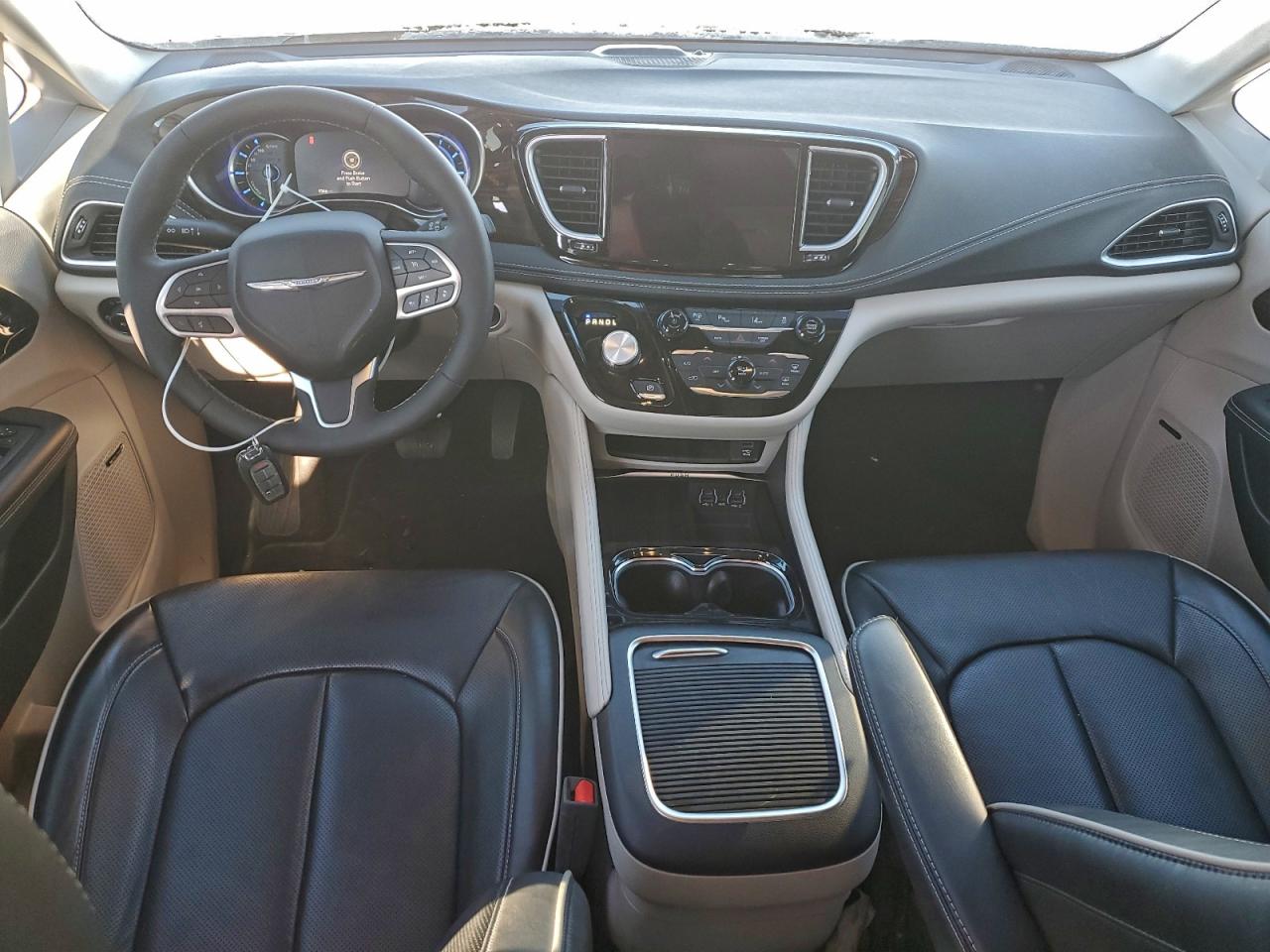 Chrysler Pacifica Hybrid Limited Image 7