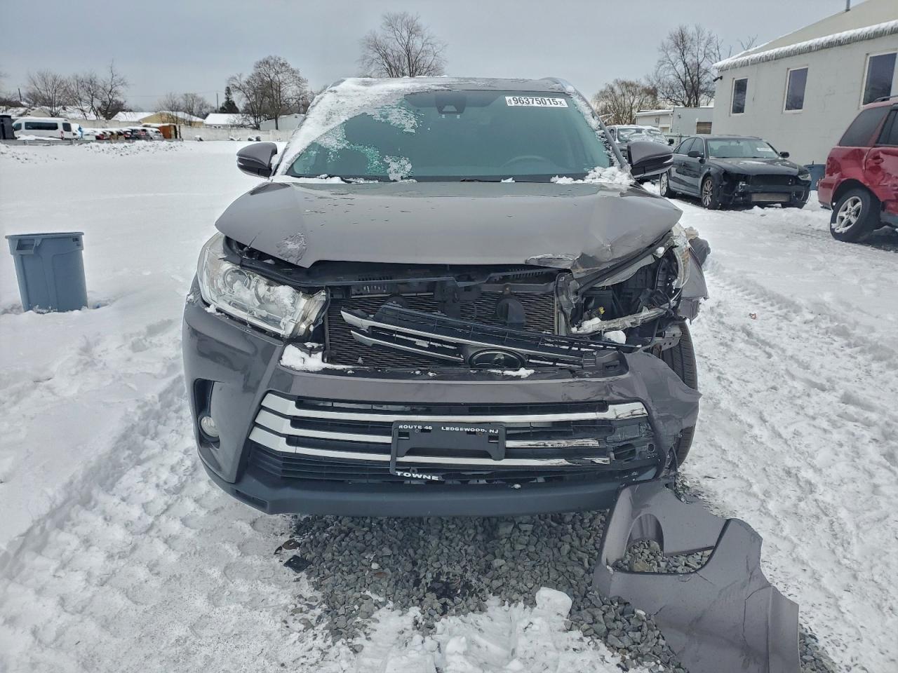 Toyota Highlander Se Image 7