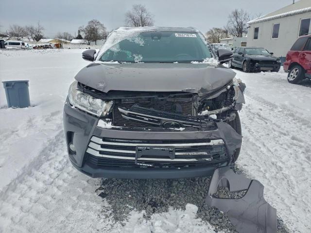 Toyota Highlander Se Image 7