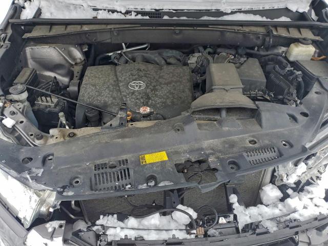 Toyota Highlander Se Image 10