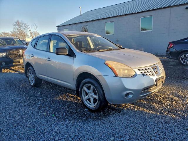 Nissan Rogue S Image 2