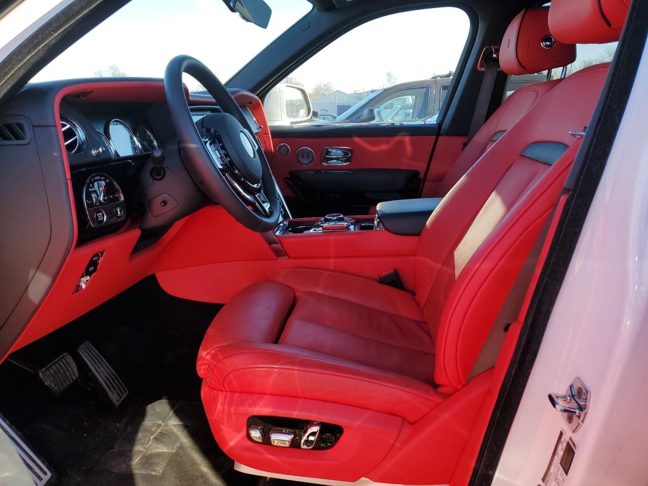 Rolls-Royce Cullinan Image 9