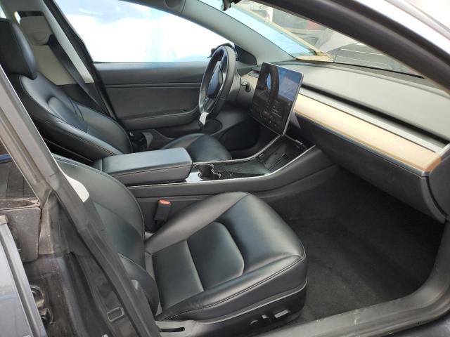 Tesla Model 3 Image 7