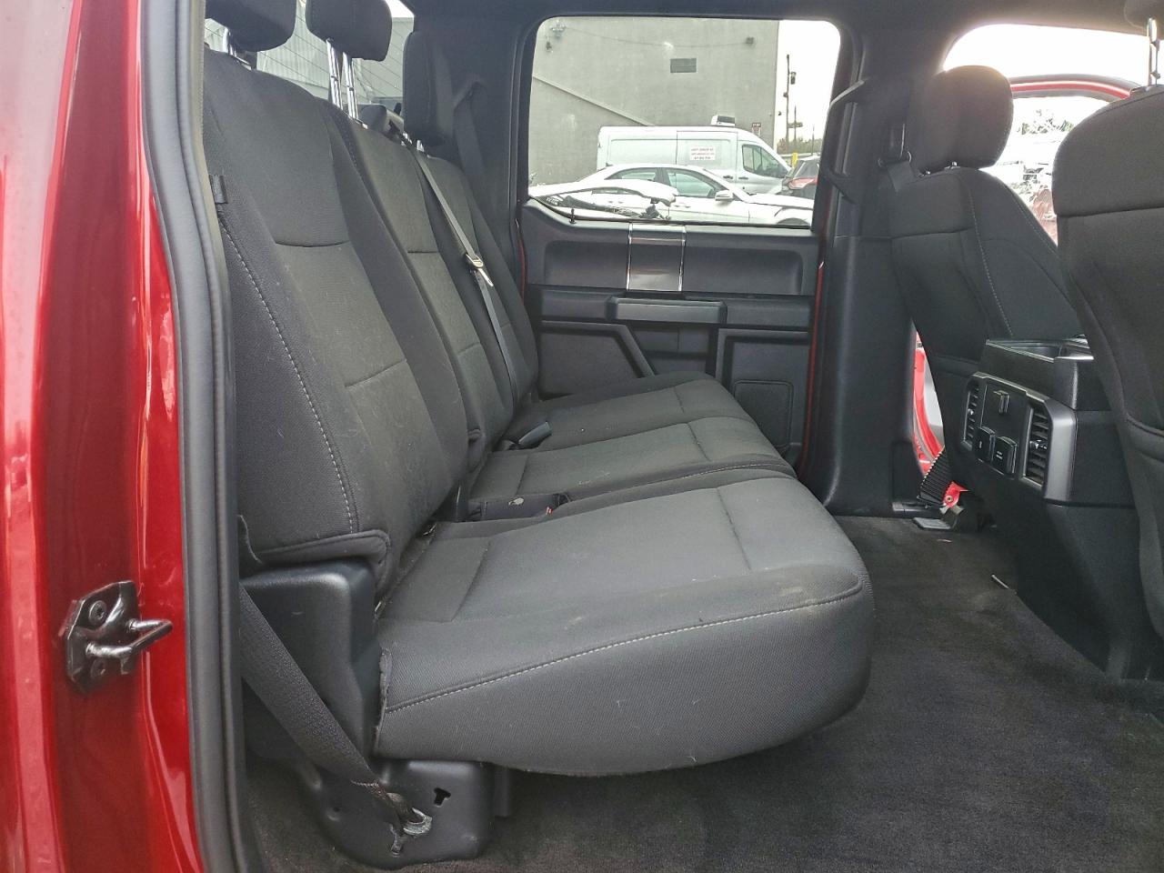 Ford F-150 Supercrew Image 7