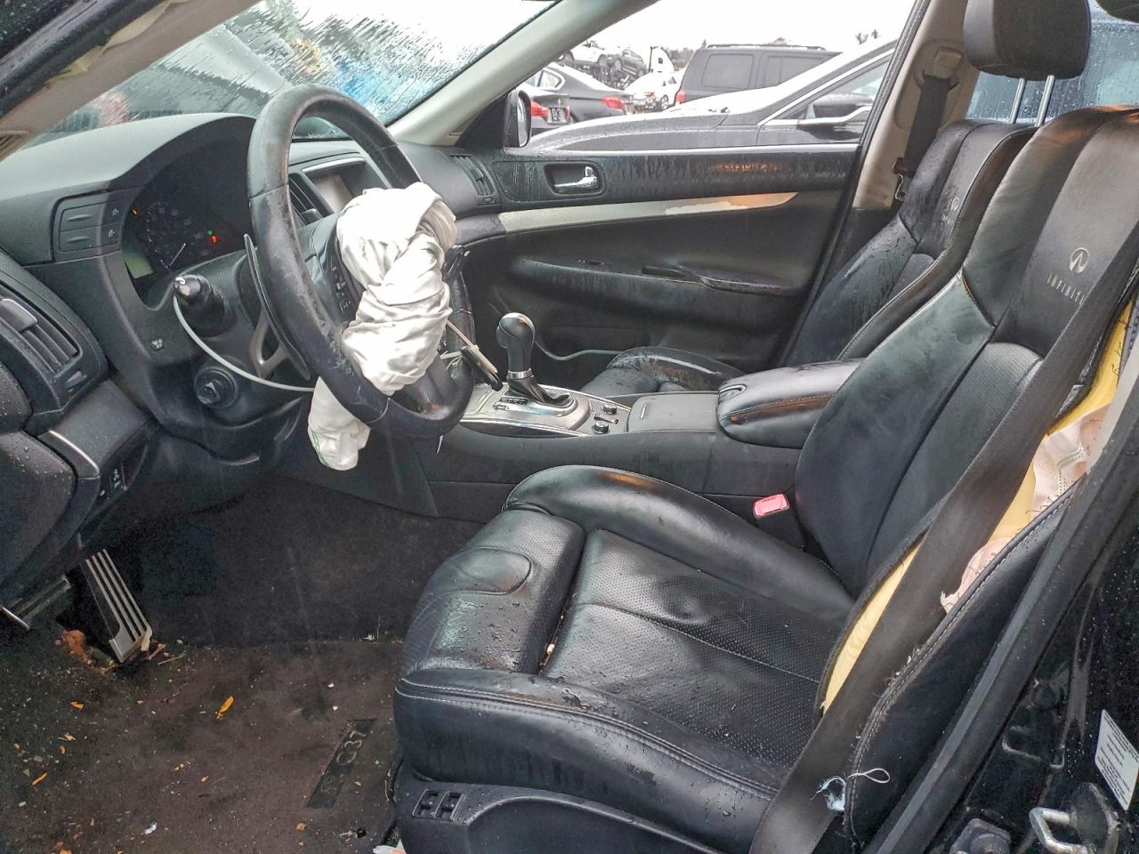 INFINITI G37 Image 10