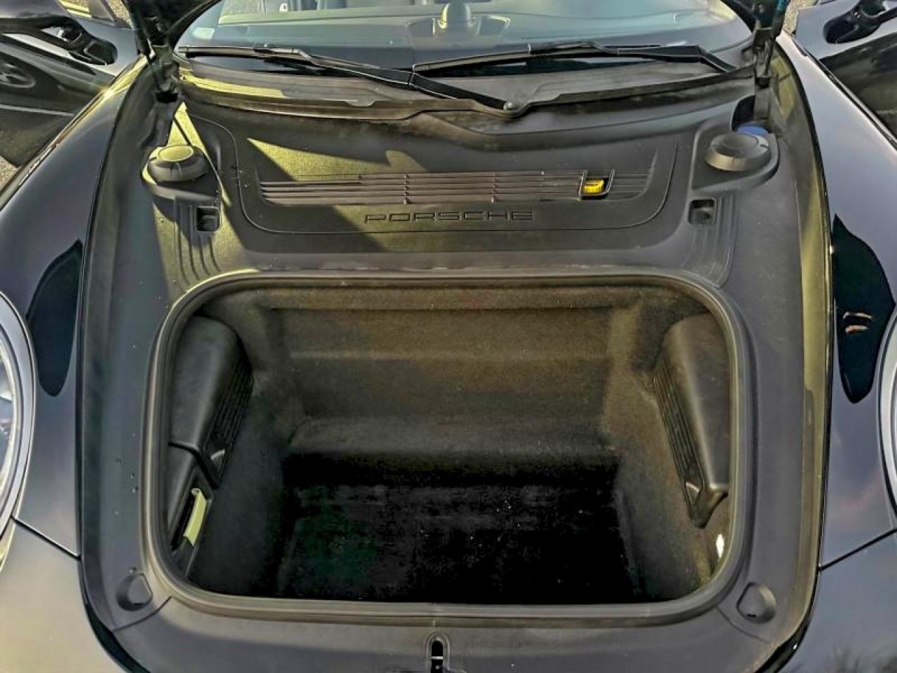 Porsche 911 Carrera Image 15