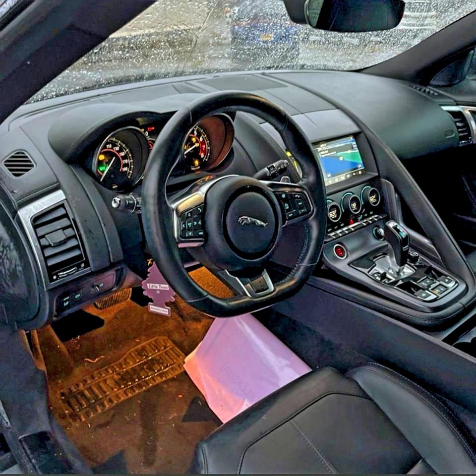 Jaguar F-TYPE Image 8