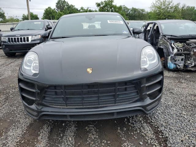 Porsche Macan Turbo Image 8