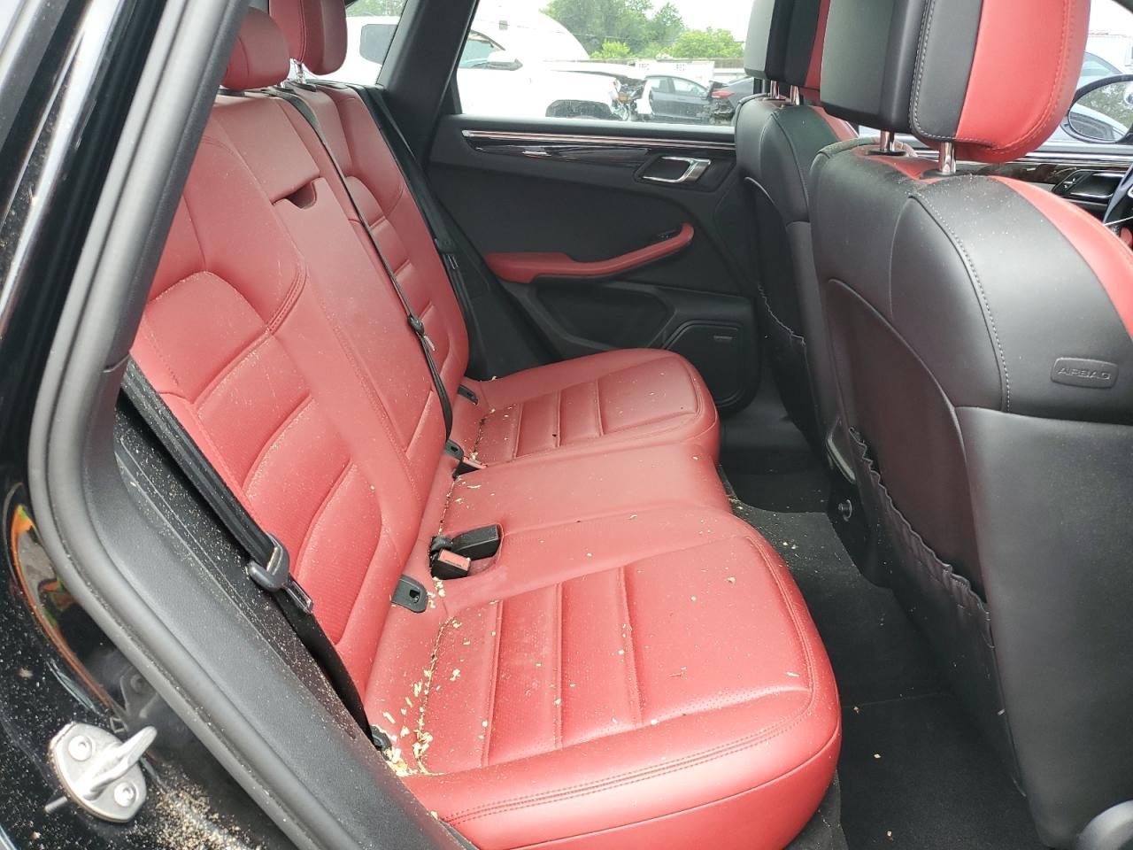 Porsche Macan Turbo Image 6