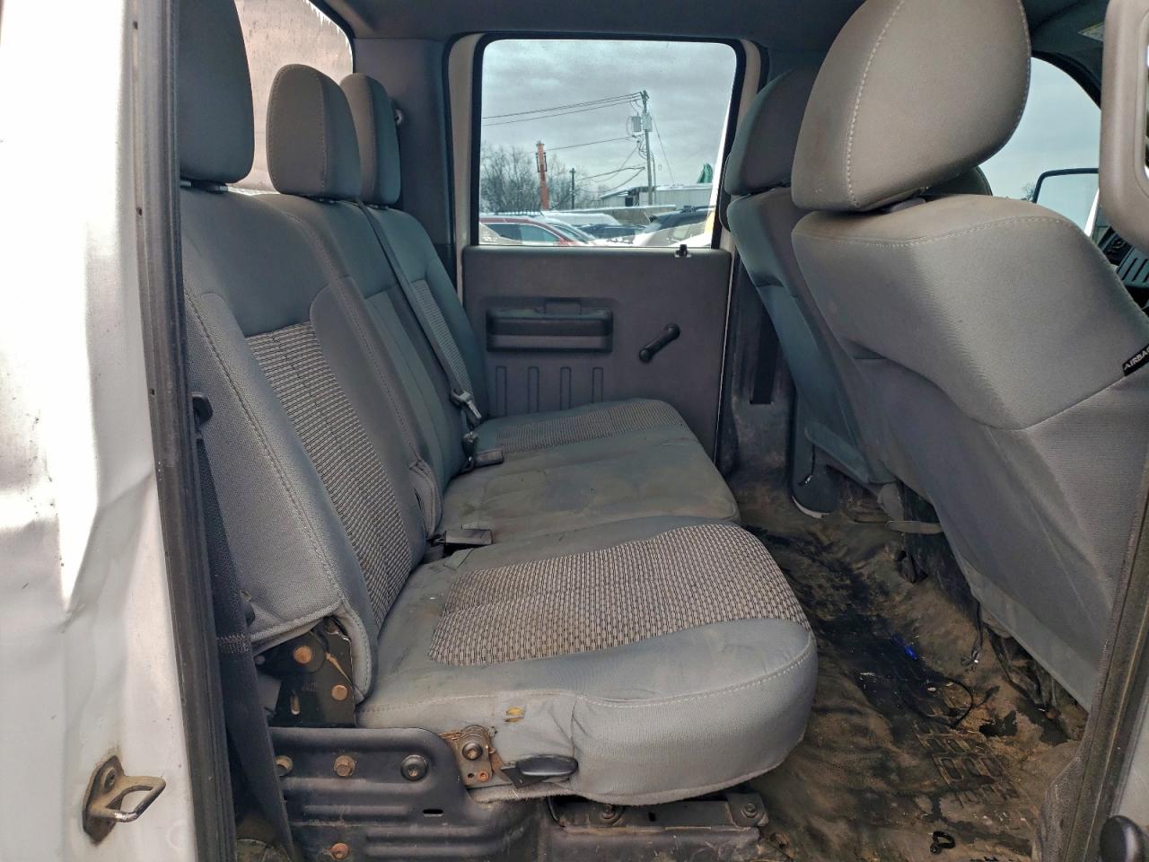 Ford F-350 Super Duty Image 11