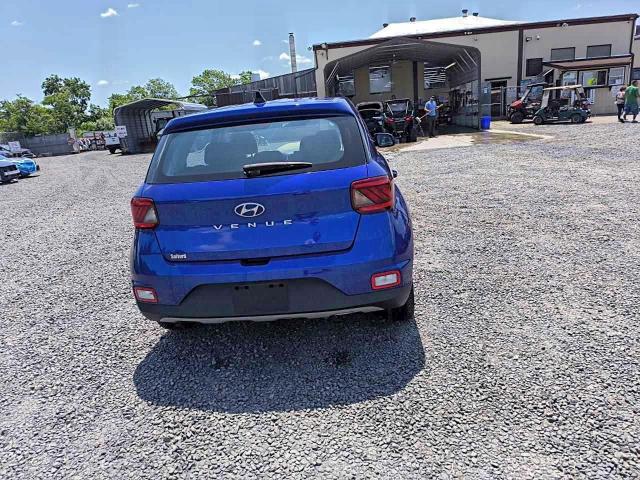 Hyundai VENUE Se Image 2