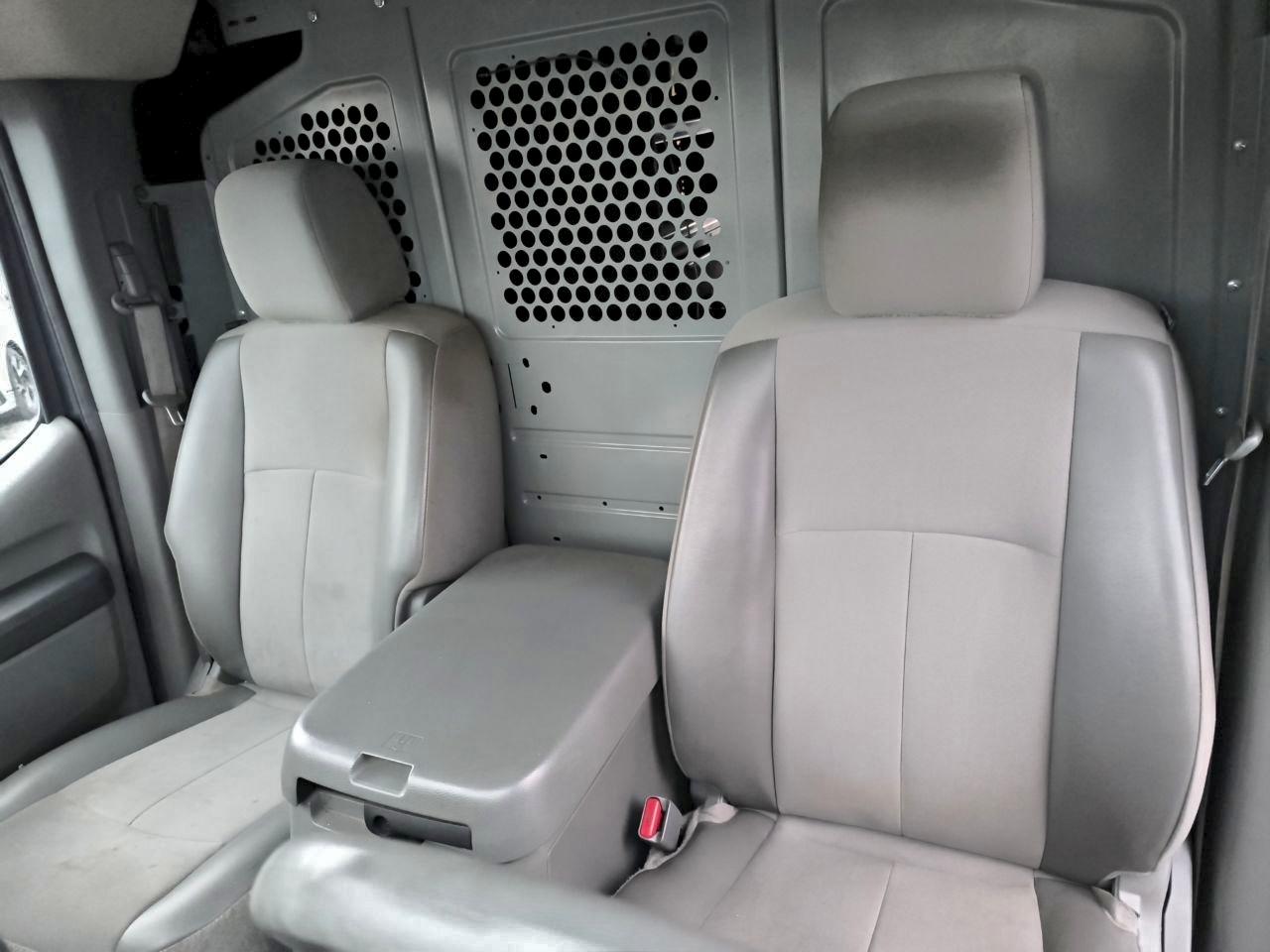 Nissan Nv 2500 S Image 11