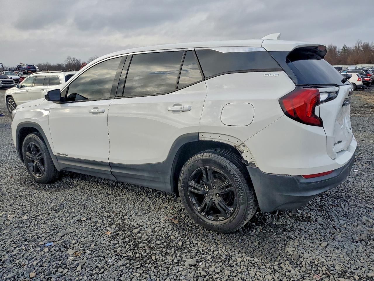 GMC Terrain Sle Image 2