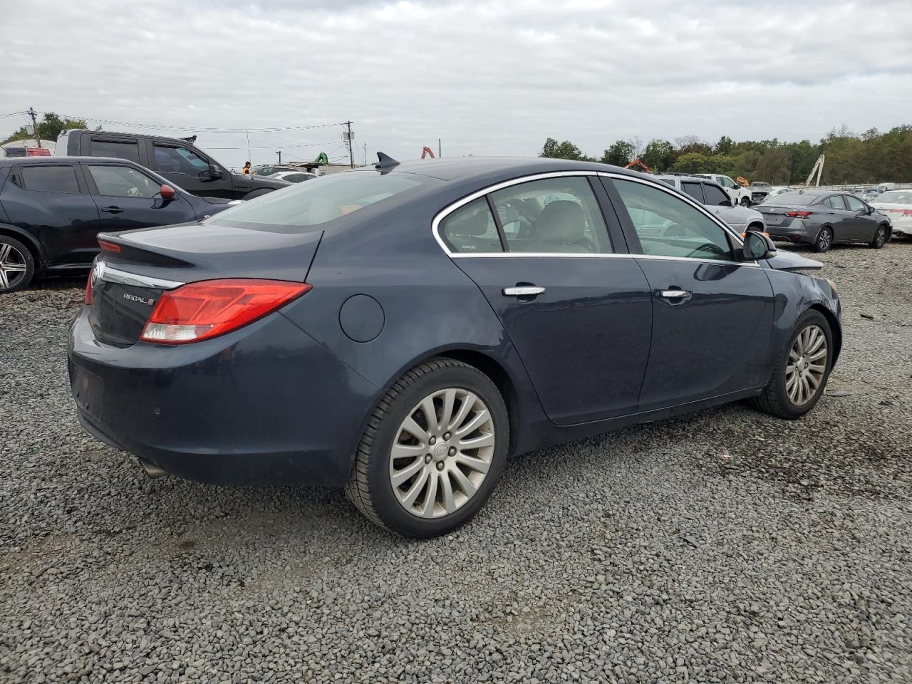 Buick Regal Premium Image 10