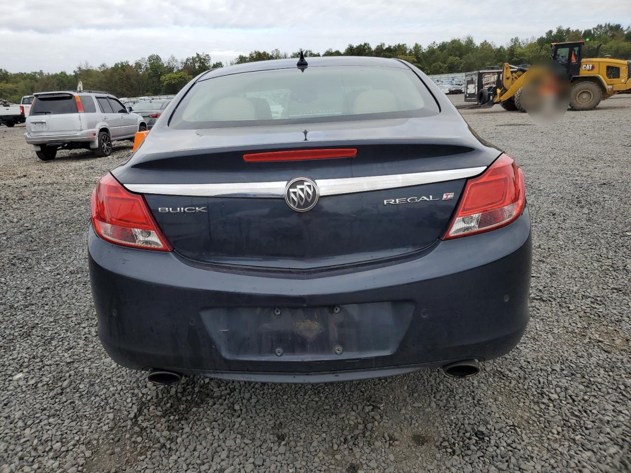 Buick Regal Premium Image 2