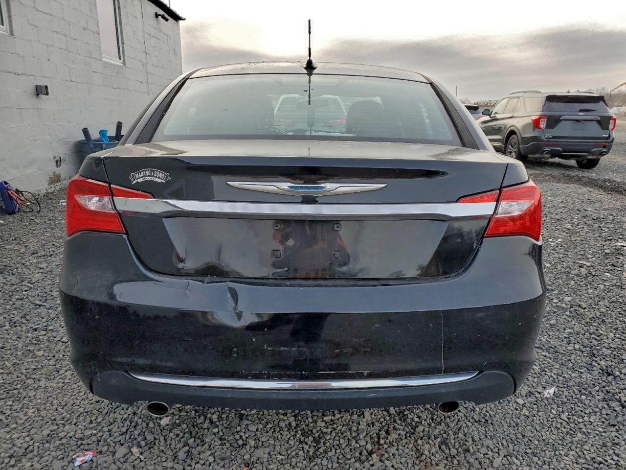 Chrysler 200 Limited Image 3