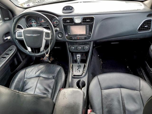 Chrysler 200 Limited Image 6