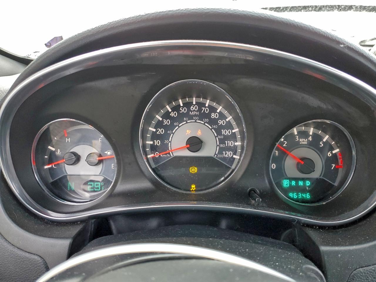 Chrysler 200 Limited Image 4