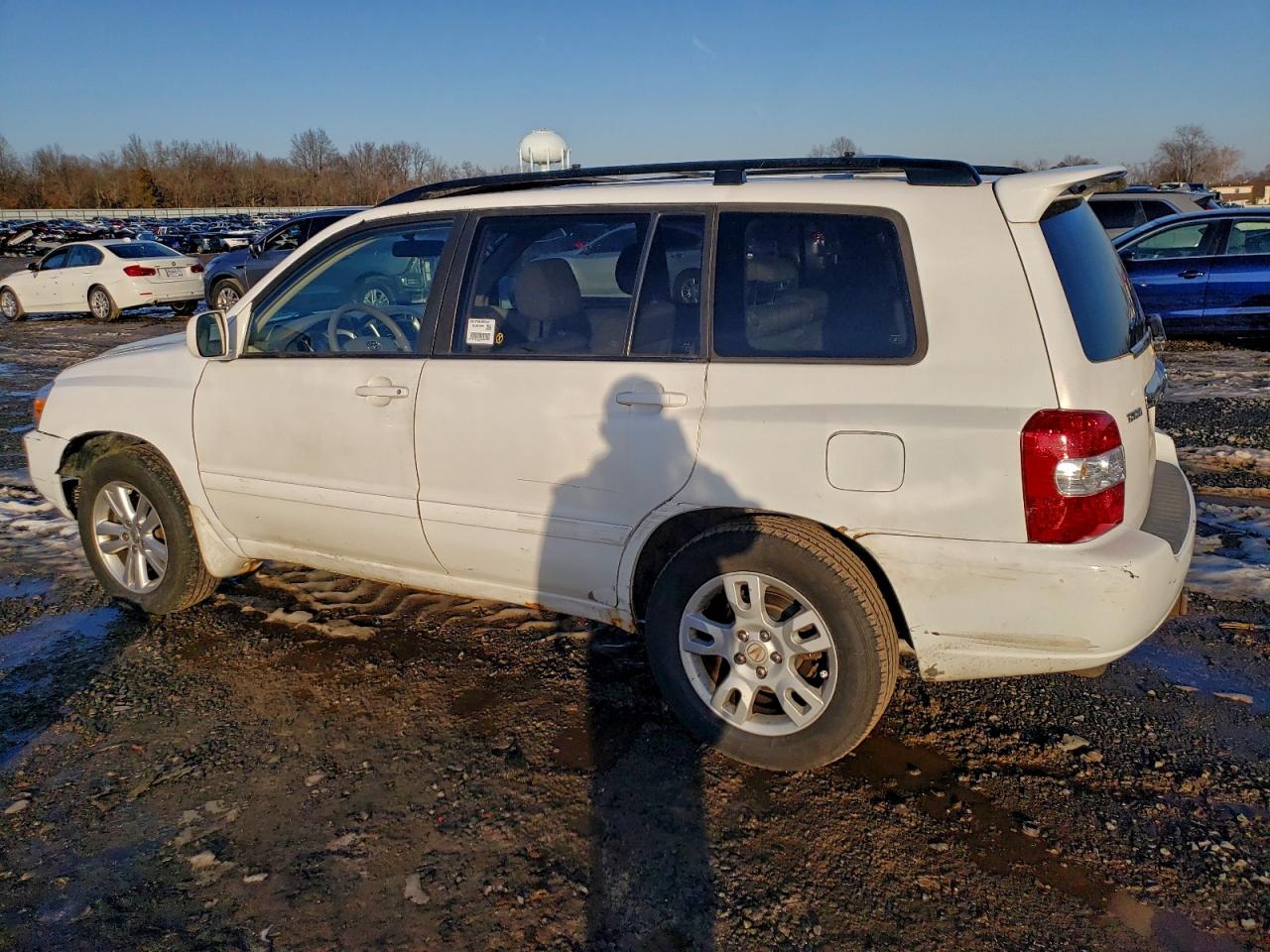 Toyota Highlander Hybrid Image 2
