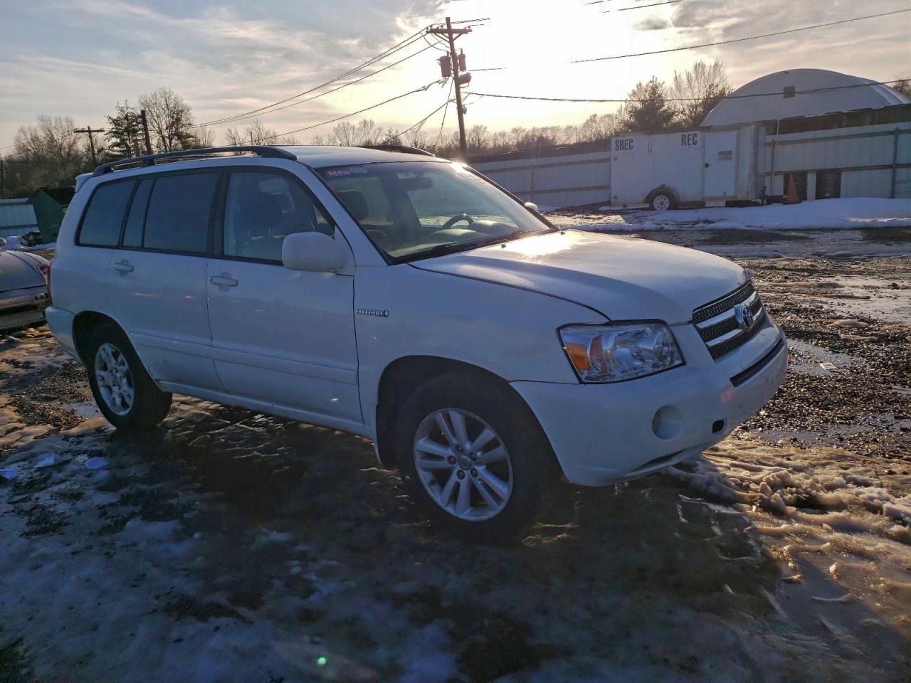 Toyota Highlander Hybrid Image 3