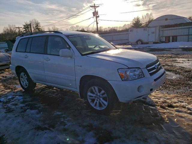 Toyota Highlander Hybrid Image 3