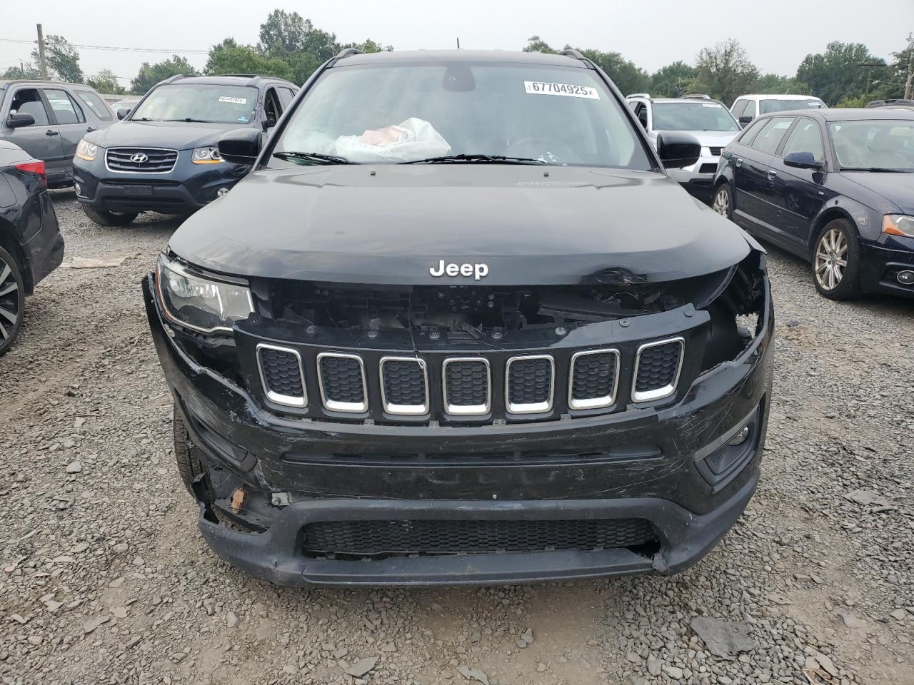 Jeep Compass Latitude Image 9