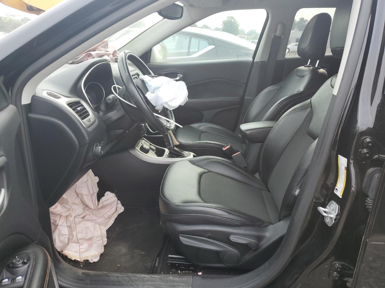 Jeep Compass Latitude Image 8