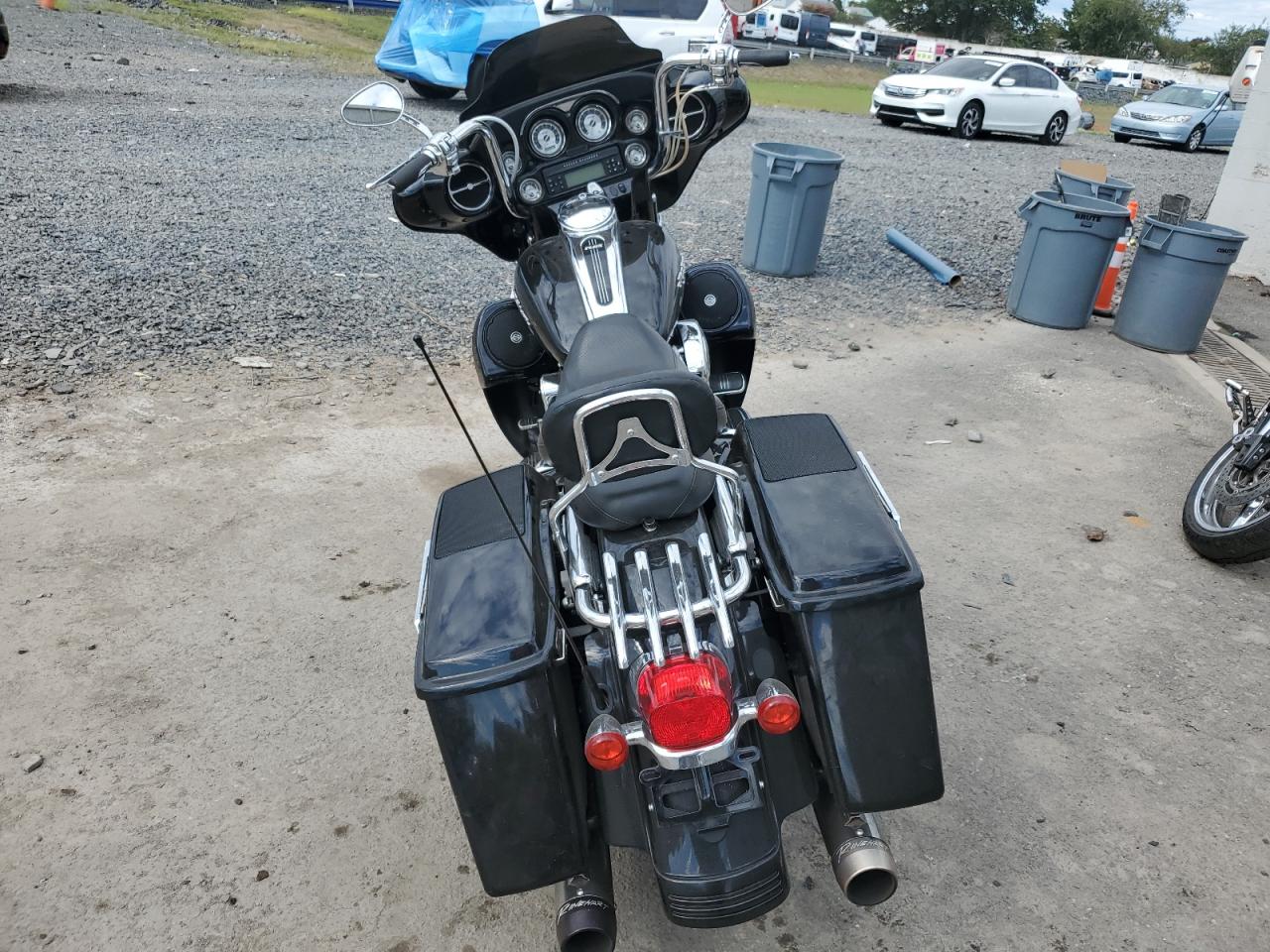 Harley-Davidson Fl Image 4