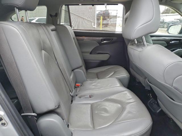 Toyota Highlander Hybrid Limited Image 9
