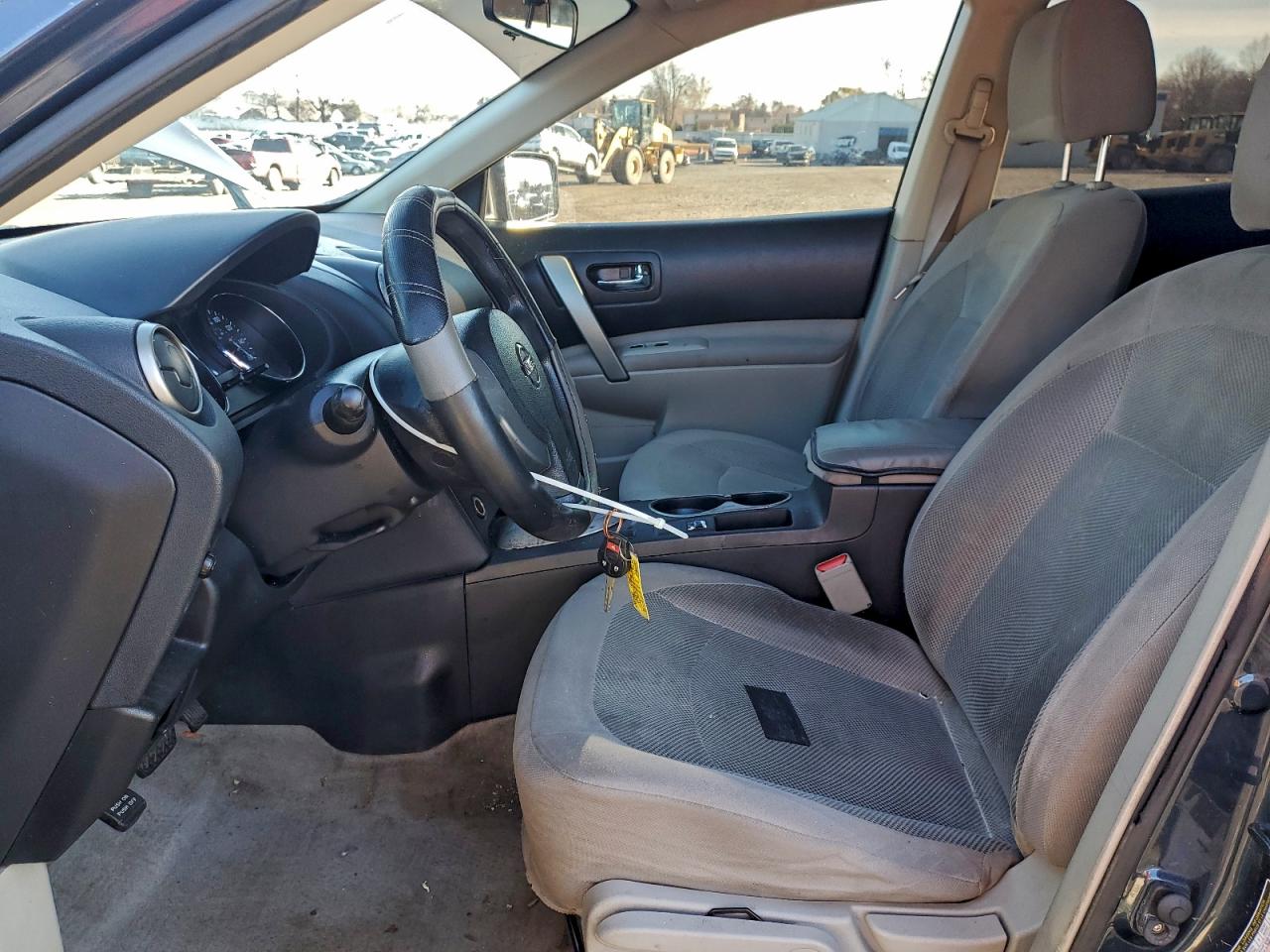 Nissan Rogue S Image 4