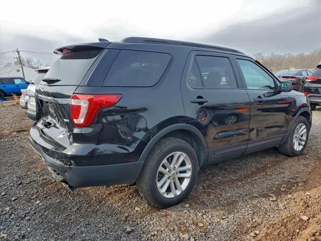 Ford Explorer Image 13