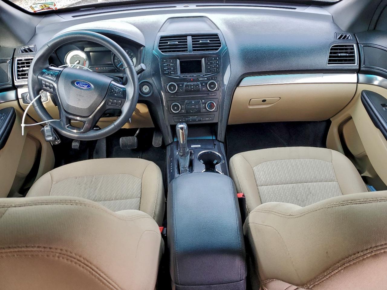 Ford Explorer Image 8