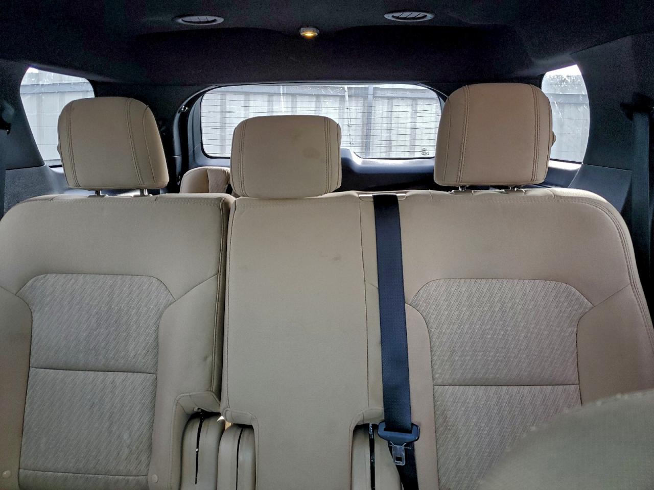 Ford Explorer Image 9