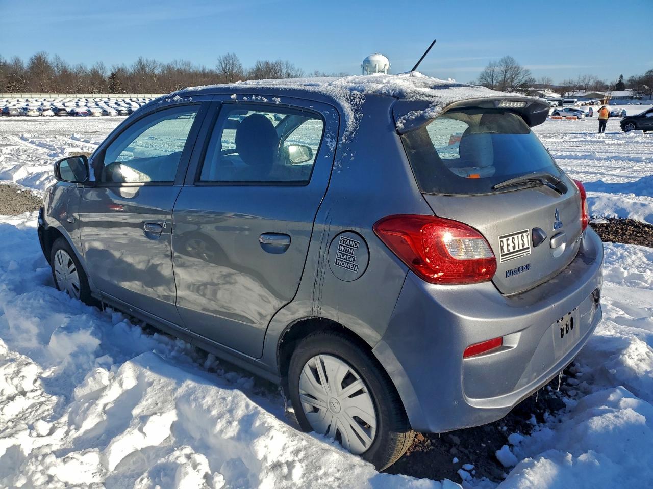 Mitsubishi Mirage Es Image 7