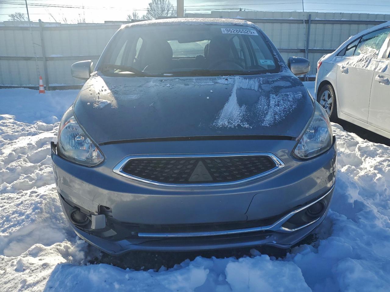 Mitsubishi Mirage Es Image 10