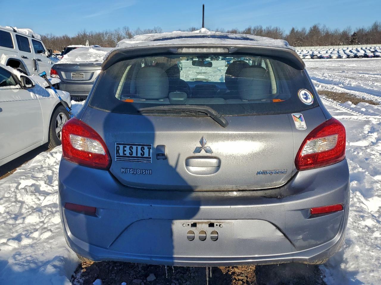Mitsubishi Mirage Es Image 9
