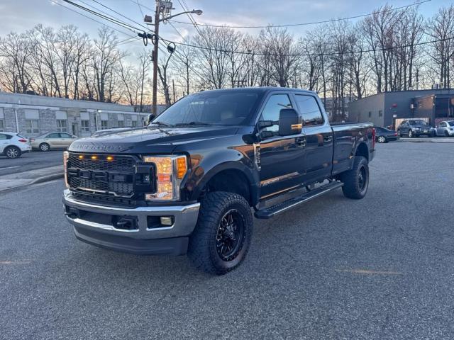 Ford F-350 Super Duty Image 2