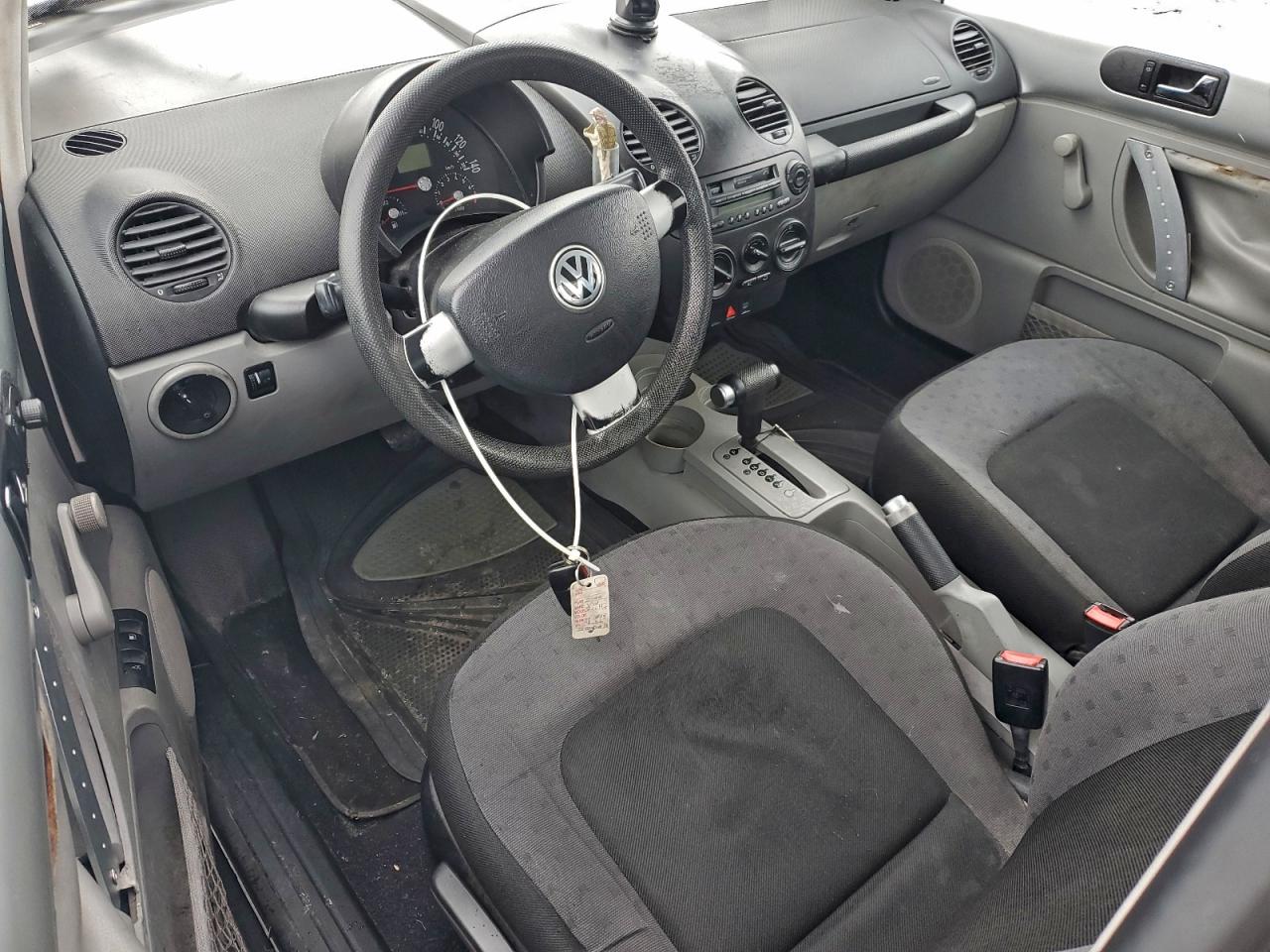 Volkswagen Beetle Gl Image 10