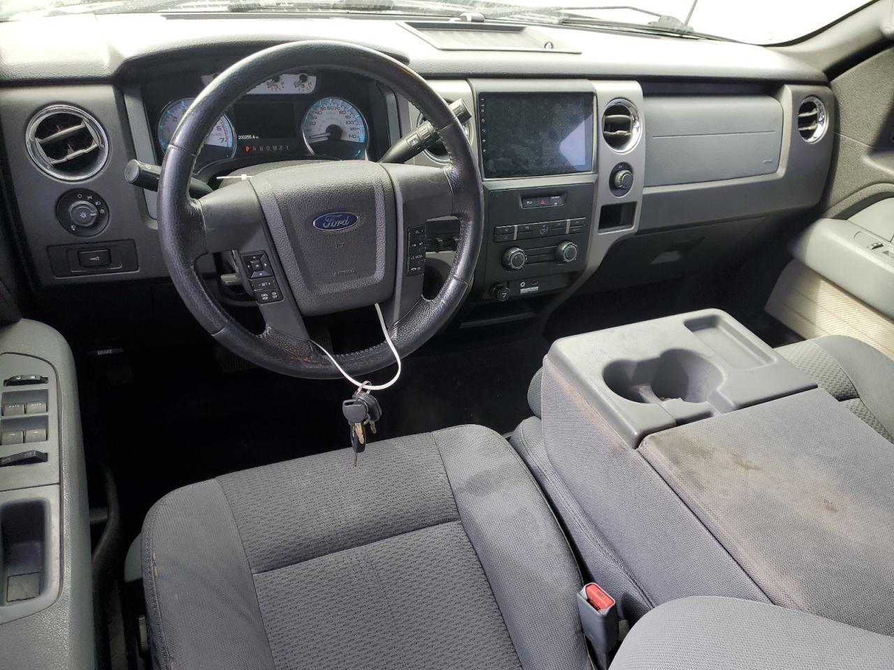 Ford F-150 Super Cab Image 12